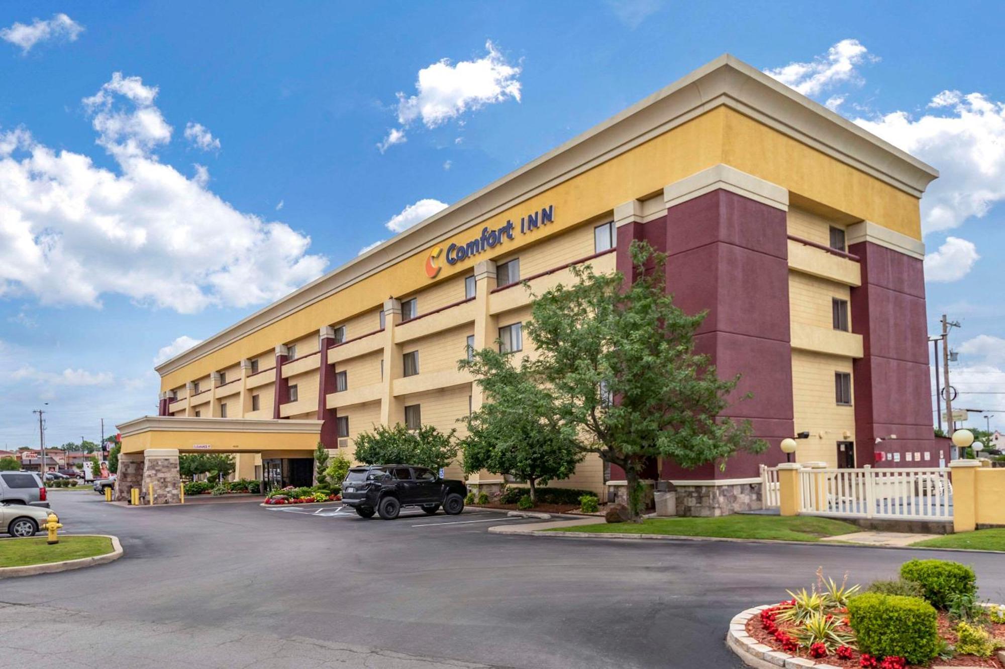 Comfort Inn Midtown Tulsa Exterior foto
