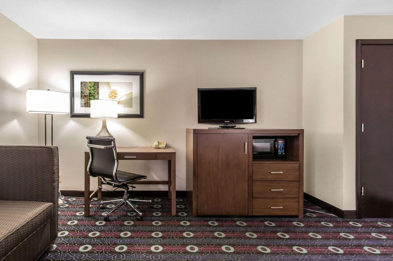 Comfort Inn Midtown Tulsa Exterior foto